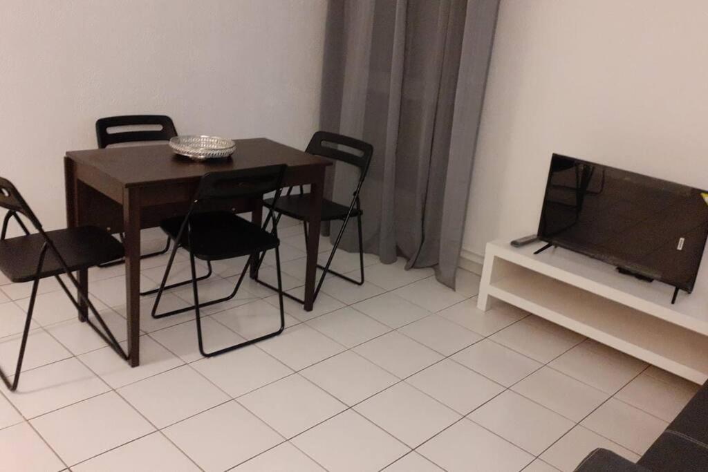 Appart Entre Paris Et Disney Apartment Noisy-le-Grand Bagian luar foto